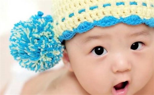 2026年02月10日生辰八字起名：胡姓男孩子取什么名字最合适