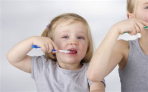 2026年04月03日出生的刘姓男孩子取名指南：吉祥好听的名字推荐